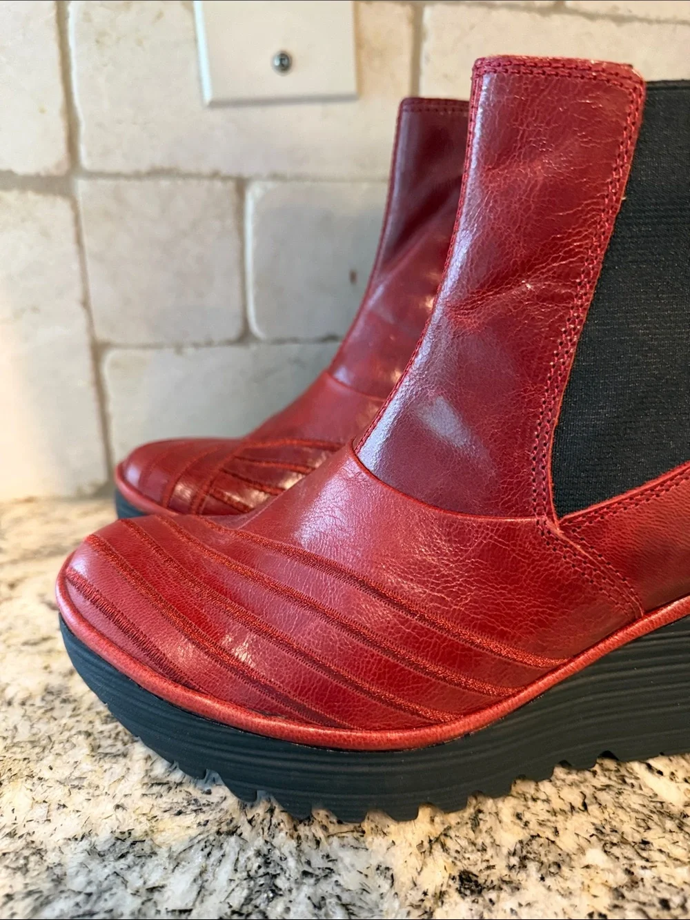 Fly London Yave leather Wedge Chelsea Boot size 36